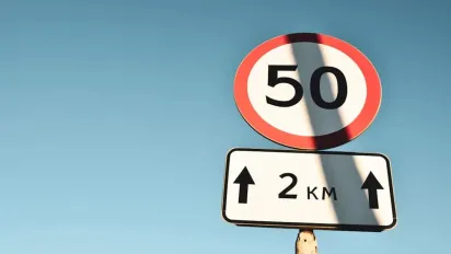 В листопаді на дорогах України встановлять обмеження швидкості та нові знаки - фото
