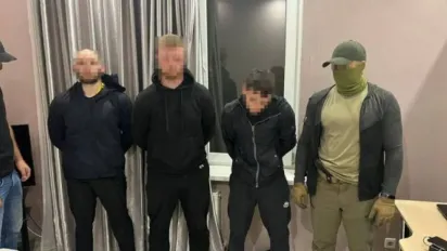 На Одещині шестеро чоловіків погрожували військовому та вимагали у нього 400 тис. грн "боргу" - фото