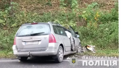На Львівщині на трасі зіткнулися автобус та легковик: четверо постраждалих - фото
