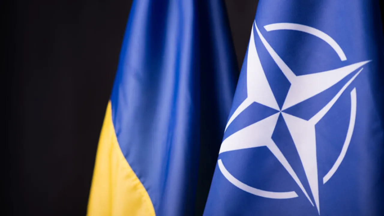 США готові запросити Україну до НАТО – Le Monde 