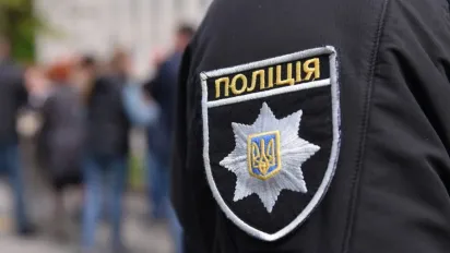 На Рівненщині п’яна жінка подзвонила до поліції та повідомила про неіснуючий злочин - фото