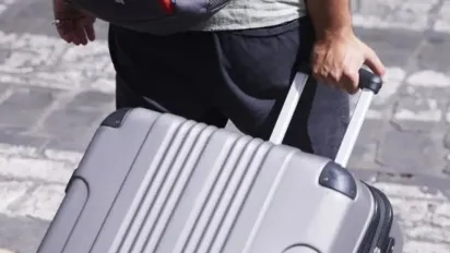 На Вінниччині чоловік намагався виїхати за кордон, вдаючи із себе вдівця з дитиною "на руках" - фото