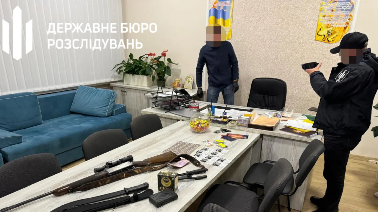 Начальник Тернопільського ТЦК вимагав у підприємця хабар за відстрочку від мобілізаці 