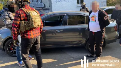 На Київщині у посадовців районного ТЦК виявили понад 1,2 млн доларів, зароблених на ухилянтах - фото