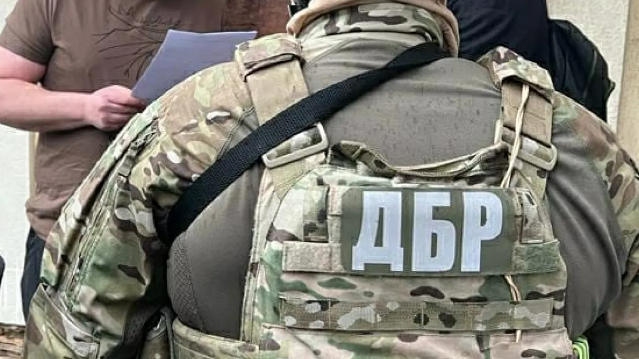 На Буковині правоохоронець за 4,6 тис. доларів переправляв ухилянтів до Румунії 