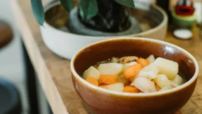 Багато господинь не знають, як правильно варити картоплю: у холодній чи гарячій воді - фото