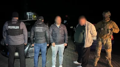 На Закарпатті ухилянт намагався на ходу сісти у потяг до Угорщини - фото