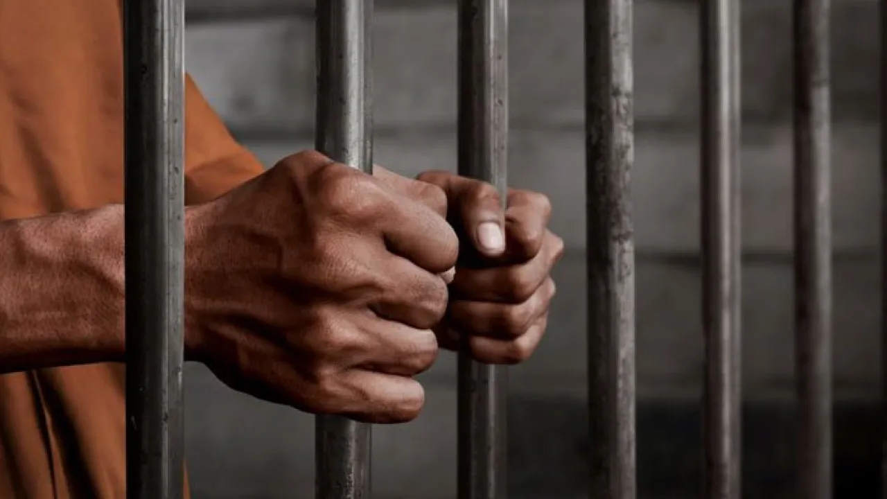 На Буковині чоловік задушив матір своєї цивільної дружини: йому загрожує до 15 років увʼязнення 