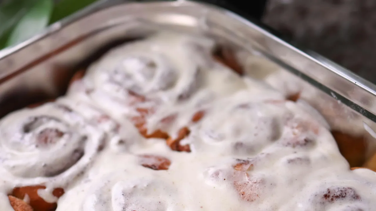 Сінабони: рецепт ніжних та ароматних булочок з корицею 