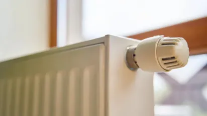 Як спустити повітря з батареї, якщо немає ключа: елементарний лайфхак - фото