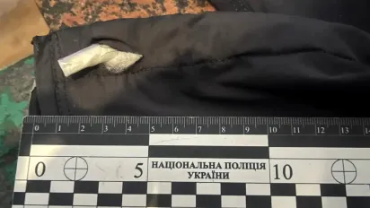 Зашив наркотики у куртку: на Рівненщині поліцейські вилучили психотроп у засудженого за вбивство - фото