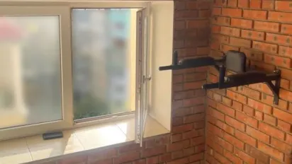 У Полтаві чоловік випав з вікна десятого поверху - фото