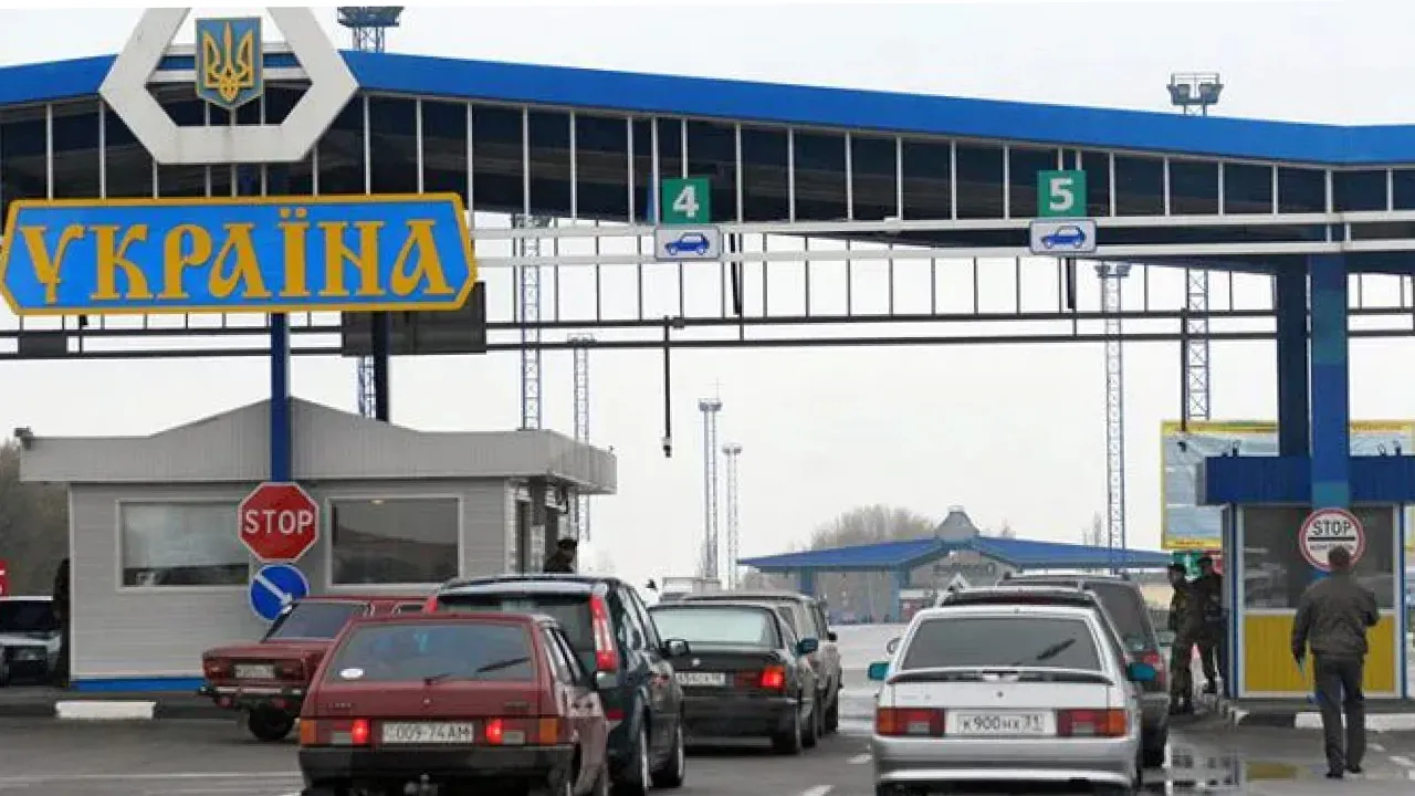 Мобілізація в Україні: які документи потрібні для виїзду за кордон 