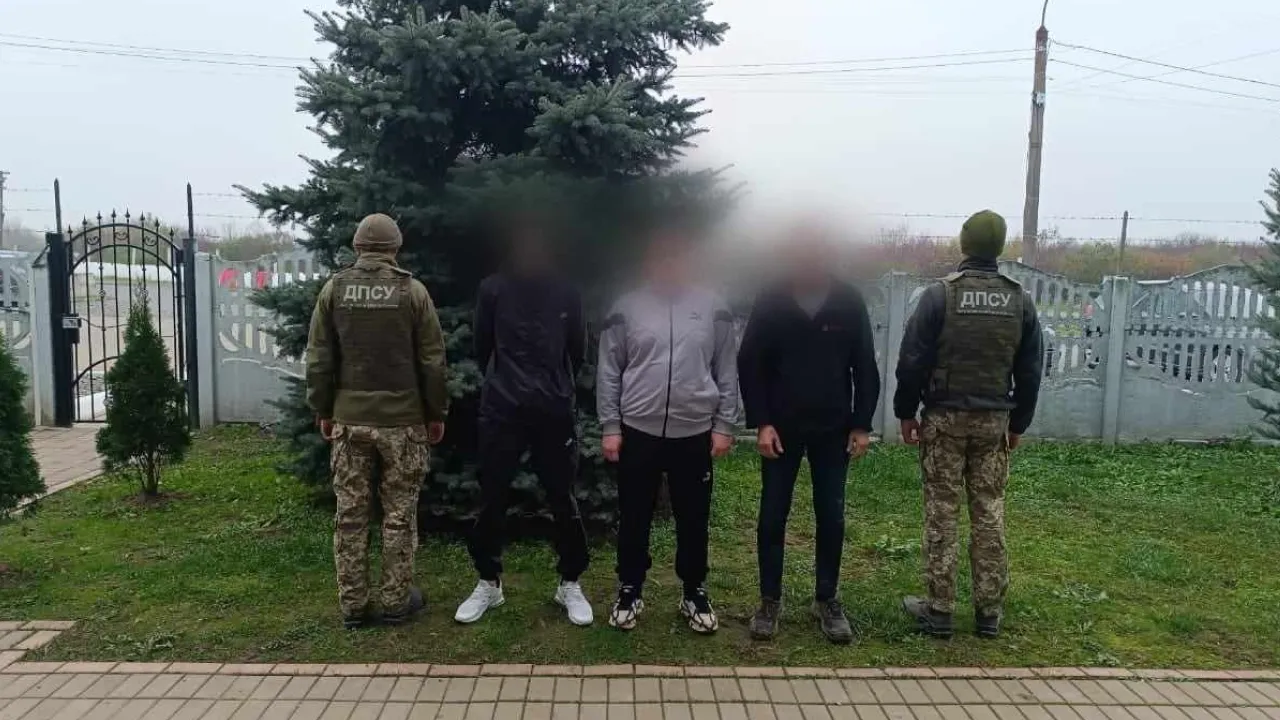 По 5000 доларів за втечу: на Закарпатті затримали чоловіків, які намагалися потрапити до Угорщини 