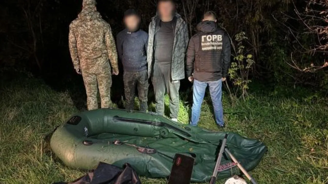 За 2000 доларів на гумовому човні до Молдови: на Одещині затримали чергових втікачів 