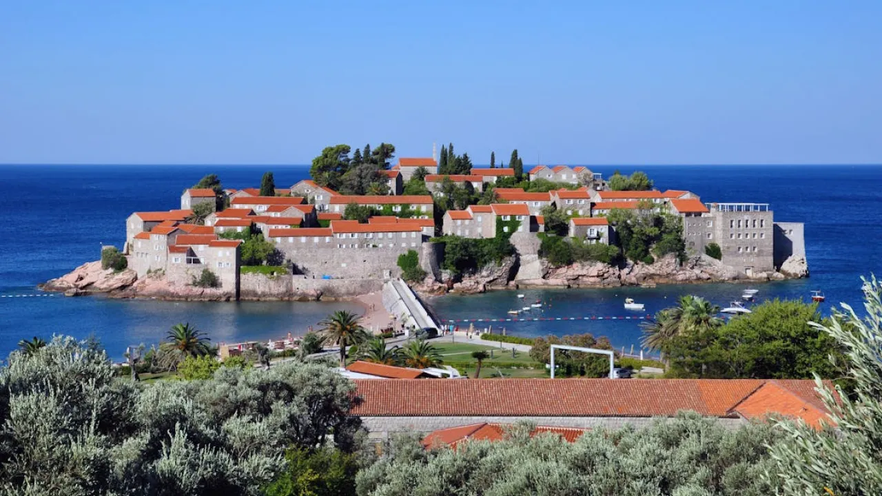 Які Країни Стали Незалежними Пізніше за Україну 