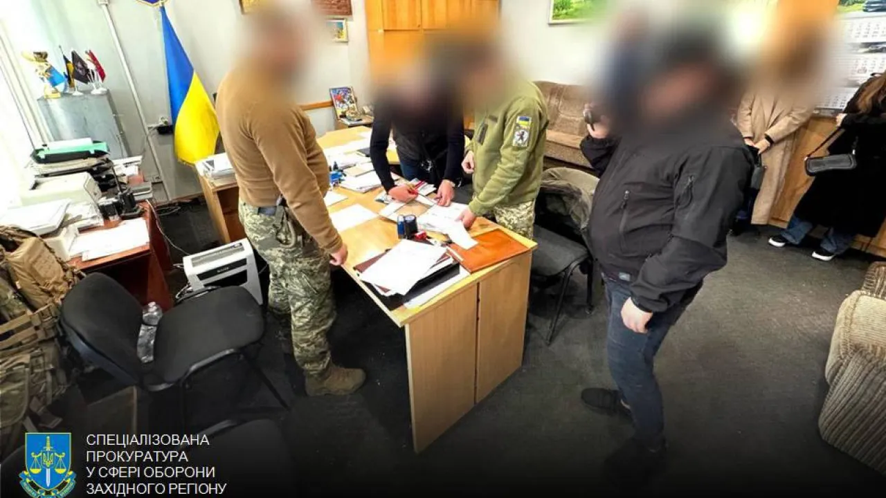 На Закарпатті начальник РТЦК та заступник комбрига тероборони за $5 тис допомагали уникнути мобілізації 
