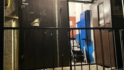 У Тернополі жінка втопила у ванні маленьку доньку і сама вистрибнула з вікна - фото