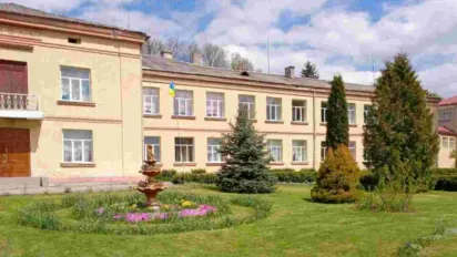 Працівників спецшколи на Тернопільщині підозрюють у сексуальному насильстві щодо дітей - фото