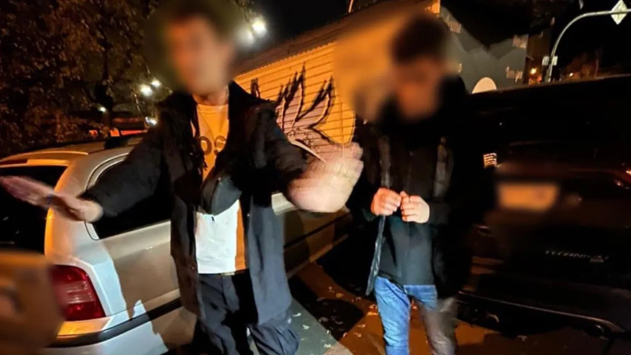 Стріляли в повітря заради розваги: у Києві затримали двох нетверезих чоловіків 