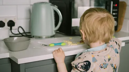 8 продуктів, які не можна розігрівати в мікрохвильовці - фото