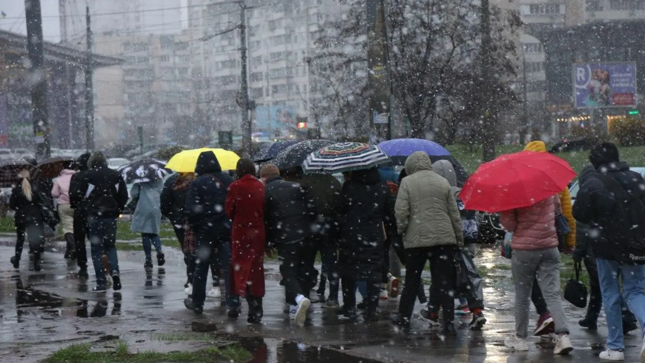 Синоптикиня розповіла, коли випаде перший сніг 