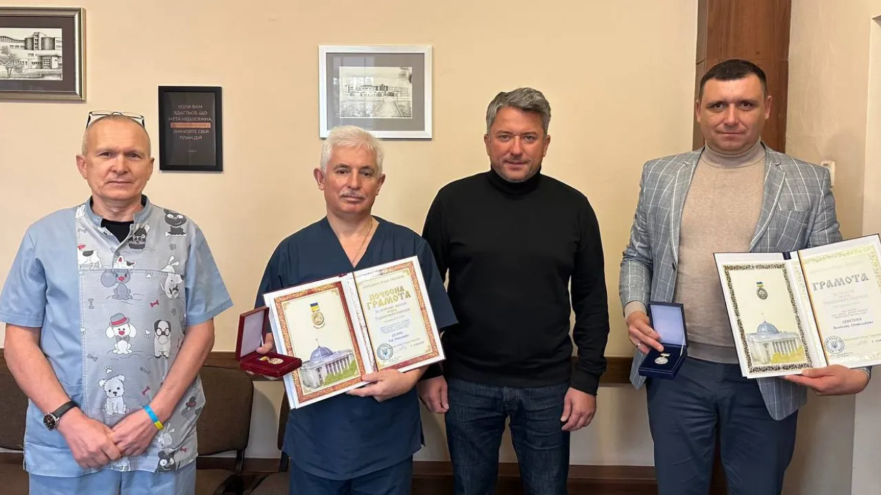 Два рівненських медика отримали відзнаки від Верховної Ради 
