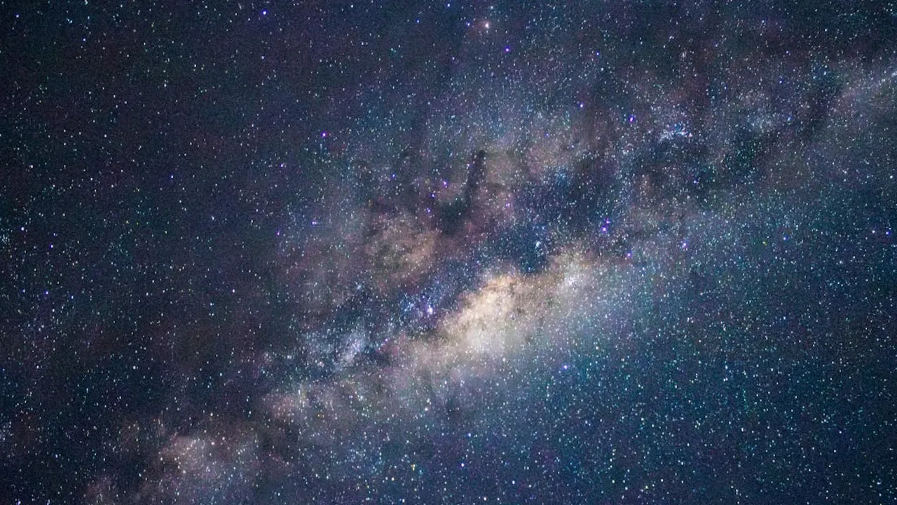 Тільки п'ять знаків Зодіаку можуть бачити майбутнє у снах: хто вони 