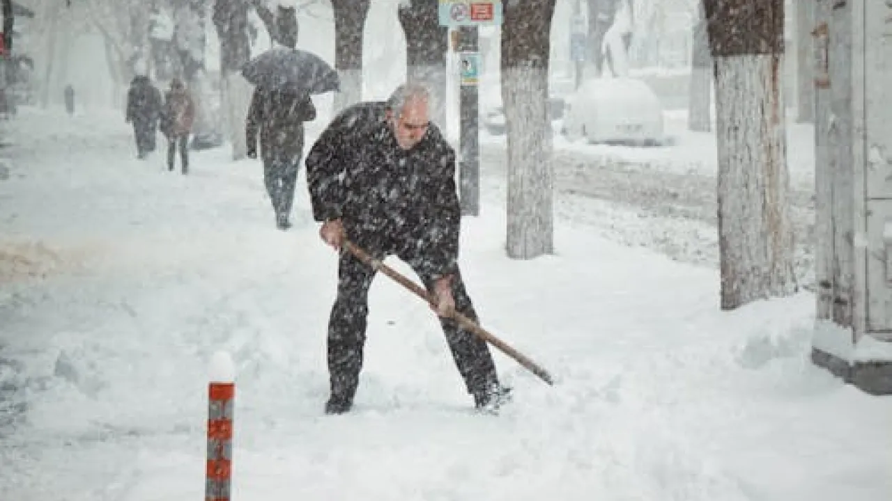 "Попередження": сильне Похолодання, Дощ і Сніг наступного тижня вкриють Україну 