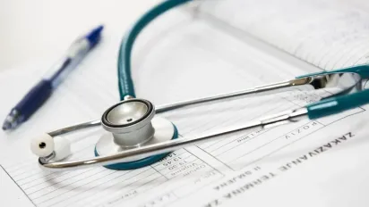 Участь не обов’язкова: в Україні тепер встановлення інвалідності можливе за документами - фото