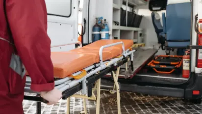 Кабмін змінив правила, за якими «швидка» везтиме пацієнтів до лікарень - фото