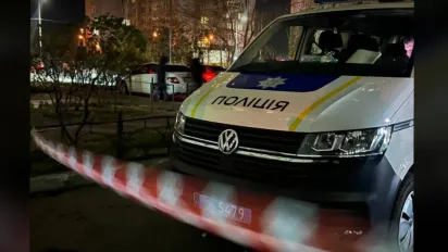 У Києві 11-річний хлопець випав з вікна багатоповерхівки - фото