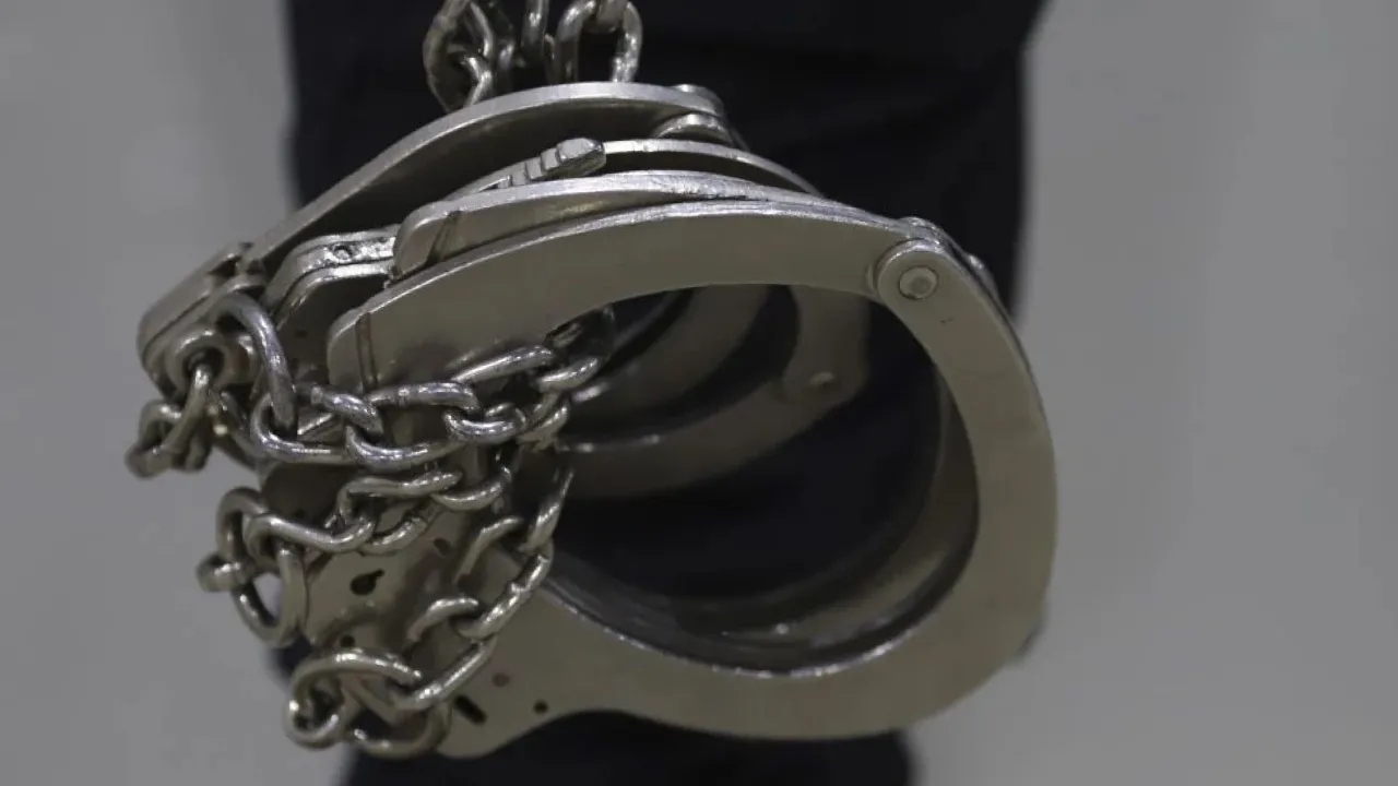 Затягнув до підвалу: на Хмельниччині 81-річний чоловік зґвалтував дитину 