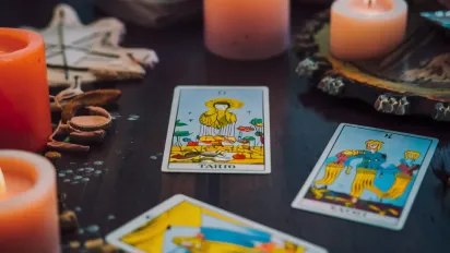 Гороскоп на 23 листопада за картами Таро: що чекає на всі знаки Зодіаку - фото
