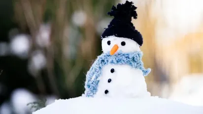 В Україну йдуть дощі та мокрий сніг: де і коли буде мокро  - фото