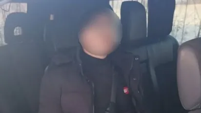 Заховався у сидінні буса: на Буковині виявили замотаного в ковдру ухилянта - фото