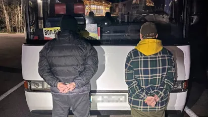 На Волині прикордонники знайшли у багажнику автобуса двох чоловіків, які хотіли потрапити до Польщі - фото