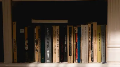 На Волині пропонують переробляти російські книги на туалетний папір - фото