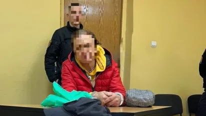 Витирав ноги об прапор України: до зловмисника з Рівненщини застосовуватимуть заходи медичного характеру - фото