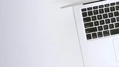 Навіть старий ноутбук можна під'єднати до повербанка: ось як це зробити - фото