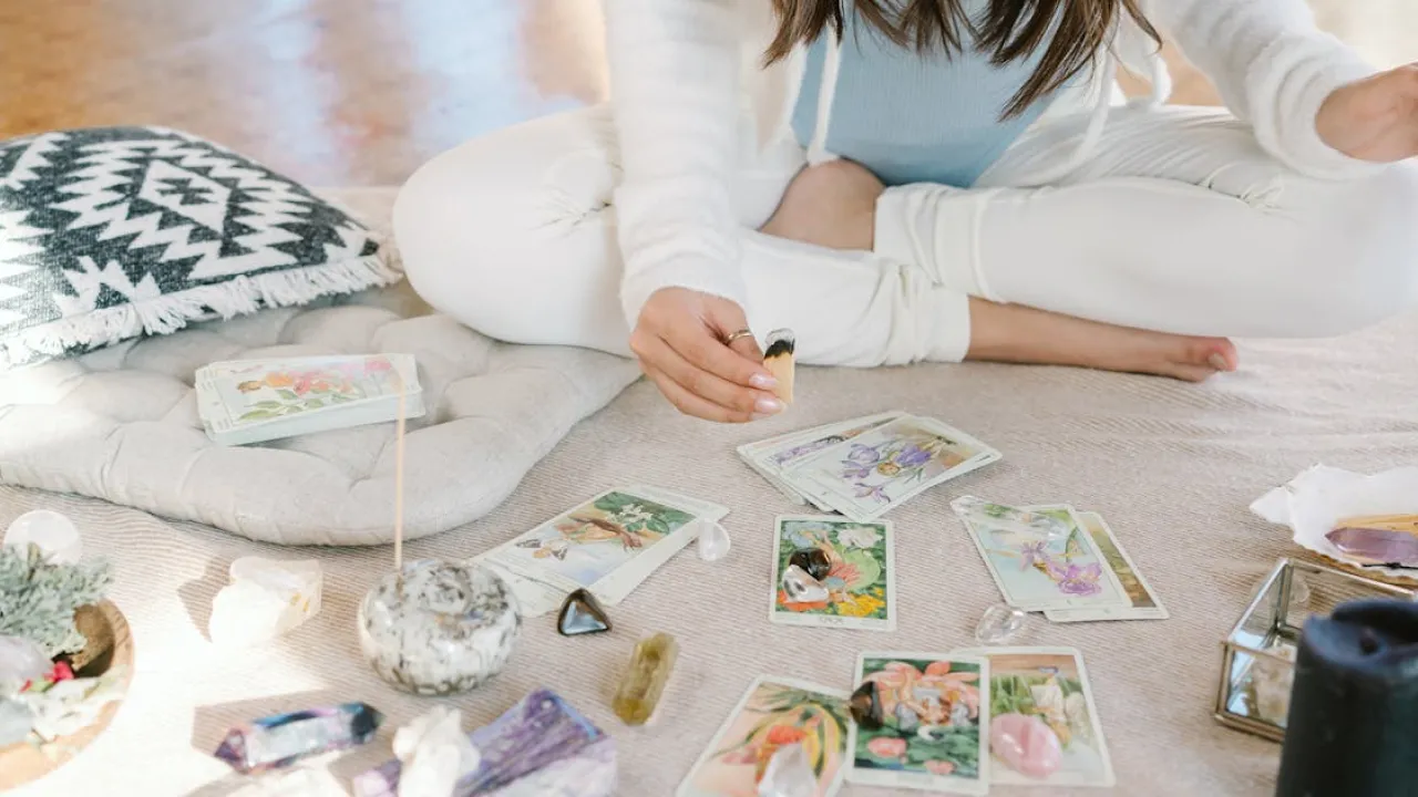Шести знакам Зодіаку карти Таро обіцяють велику удачу цього тижня 