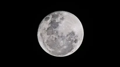 Коли не можна нічого планувати: місячний календар на грудень 2024 - фото