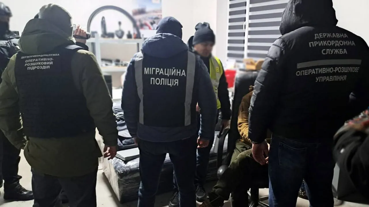 У Житомирі затримали військового, який за хабар обіцяв посаду у тиловій частині 