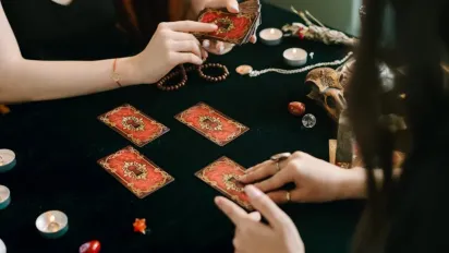 Гороскоп на 11 грудня за картами Таро: що чекає на всі знаки Зодіаку - фото