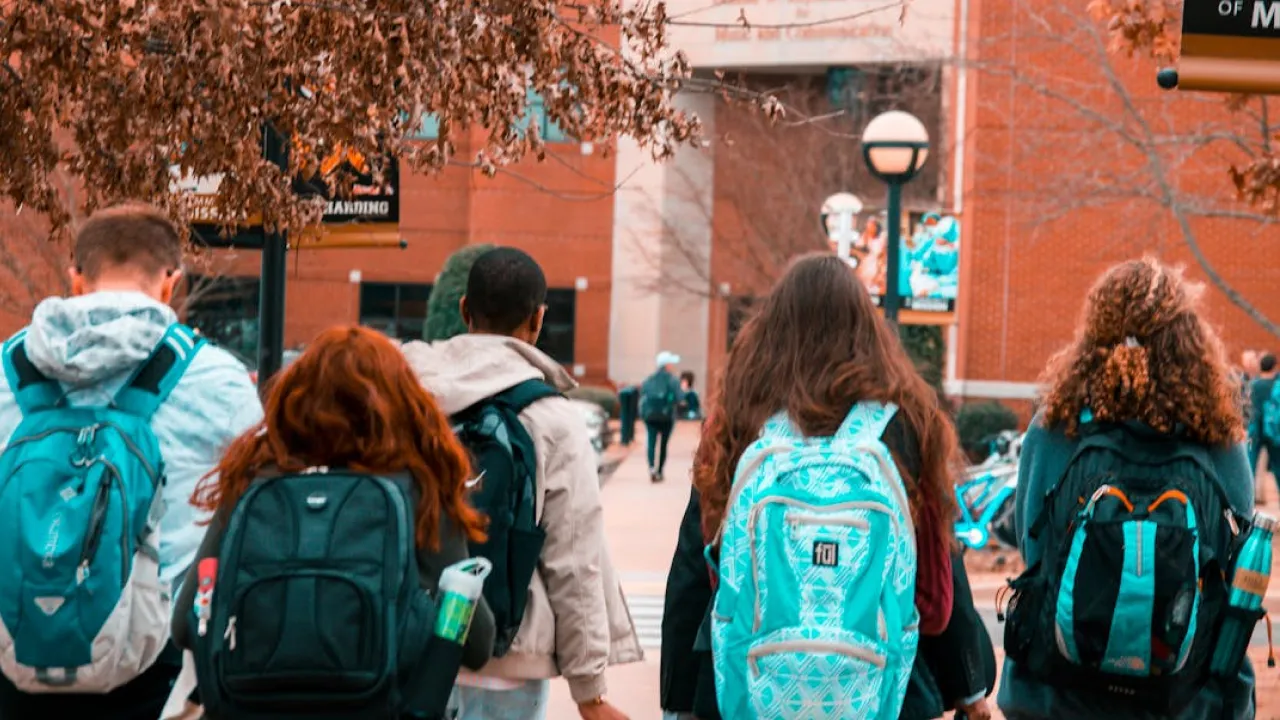 В Україні пропонують залишати учнів на другий рік навчання без згоди батьків 