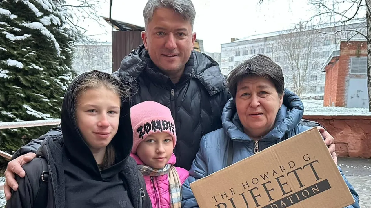 У Рівному Фонд Говарда Баффета разом з GEM провели акцію підтримки внутрішньо переміщених осіб 