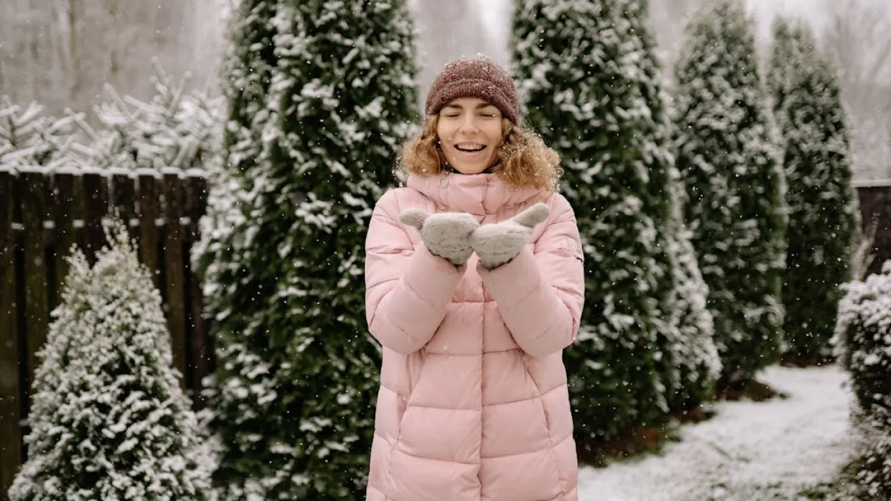 "Вітер, мокрий сніг і дощі": синоптики розповіли, якою буде погода цього тижня 