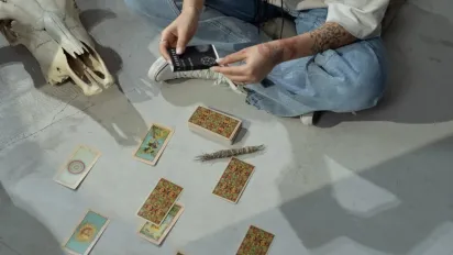 Гороскоп на 17 грудня за картами Таро: що чекає на всі знаки Зодіаку - фото