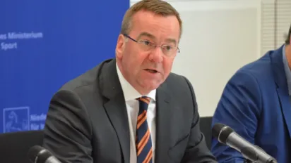 Німеччина назвала умову, за якої готова відправити миротворців в Україну - фото