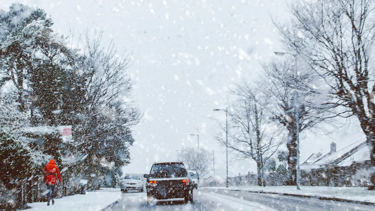 В Україну повертаються опади: синоптик розказав, де та коли будуть дощі та мокрий сніг 